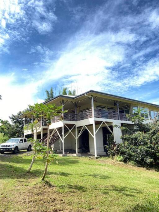 Casa de Férias The House - Gorgeous, Spacious 4bd2ba Near Waterfalls And Hilo, Sleeps 12! *
