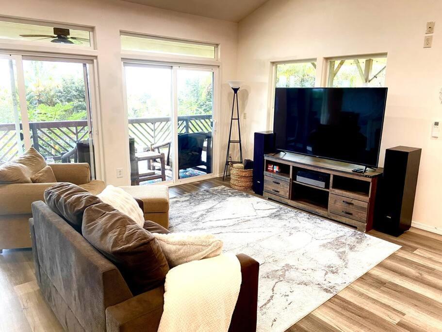 Casa de Férias The House - Gorgeous, Spacious 4bd2ba Near Waterfalls And Hilo, Sleeps 12! Honomu